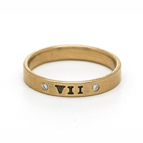 Diamond Roman Numeral "VII" Ring in 14K Yellow Gold