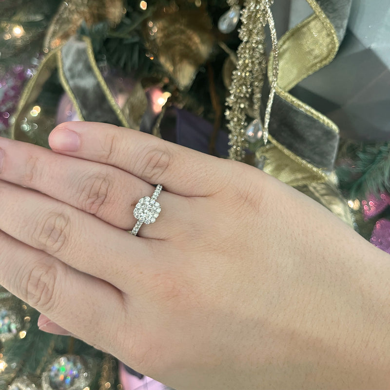 14 KARAT GOLD DIAMOND HALO ENGAGEMENT RING