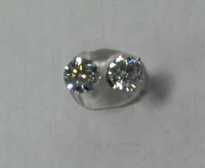 14K WHIT GOLD LAB GROWN DIAMOND STUD EARRINGS