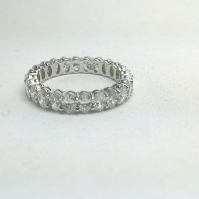18K White Gold Oval Diamond Eternity Band