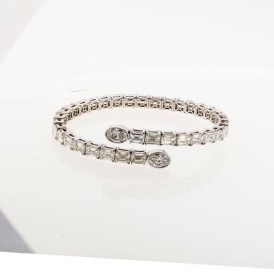 18K White Gold Diamond and Diamond  Bracelet
